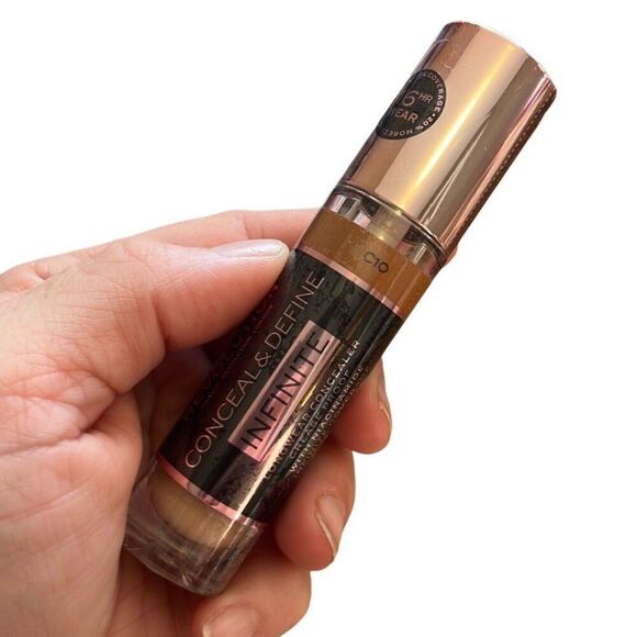 Makeup Revolution Conceal &‎ Define Concealer C10 - Picture 1 of 4